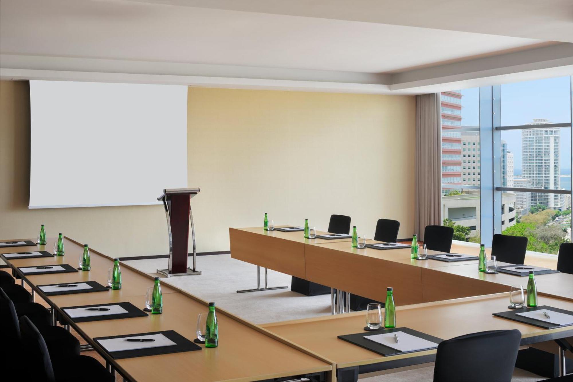 Intercontinental Luanda Miramar By Ihg Ξενοδοχείο Εξωτερικό φωτογραφία